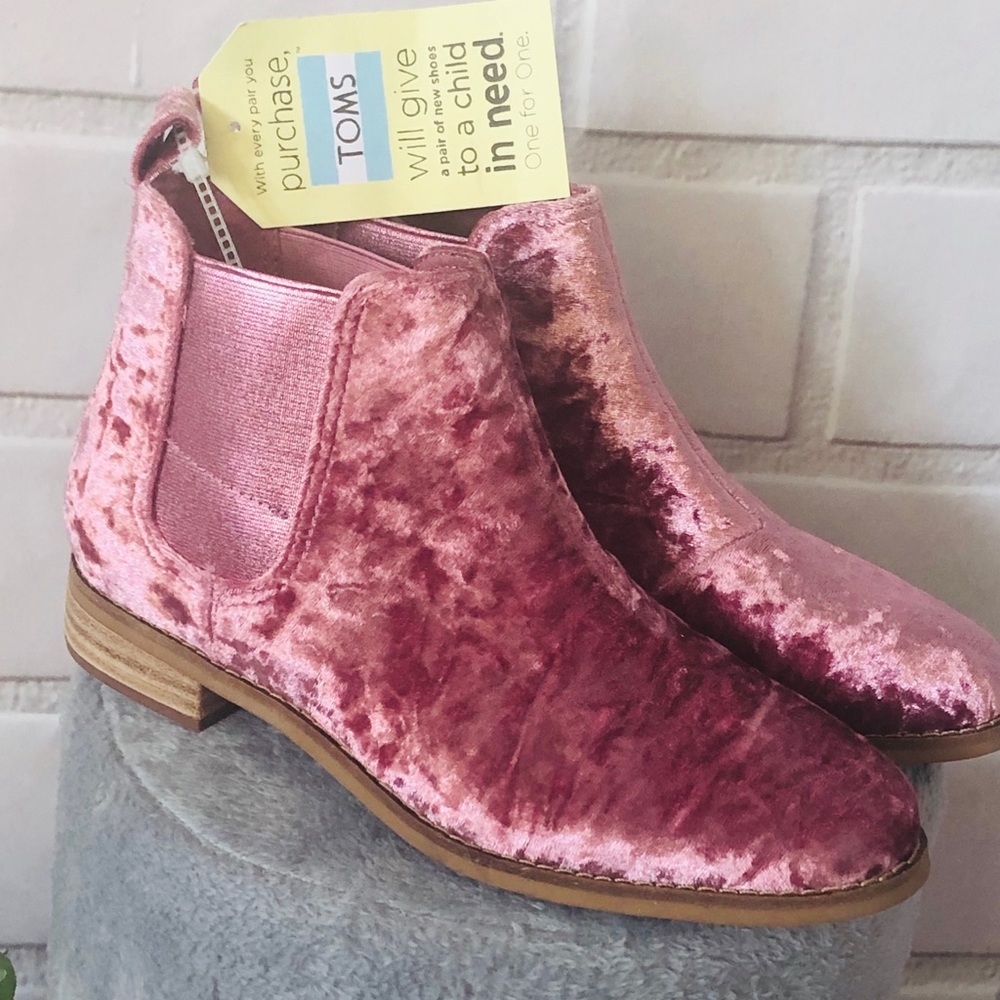 ✂️👀FINAL PRICE-TOMS ELLA FADED ROSE ANKLE BOOTIES